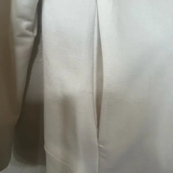 NWT Danskin Super Soft Stretch Beige Ivory Tunic Sweatshirt With Pockets - Picture 10 of 10